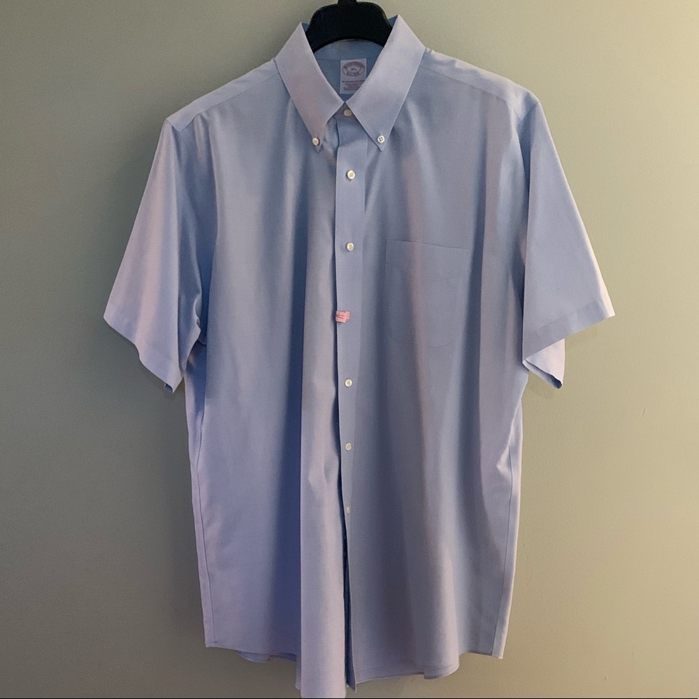 Brooks Brothers men’s button-down short sleeve light blue shirt size 16 1/2.